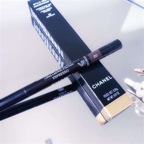 chanel eyeliner stylo